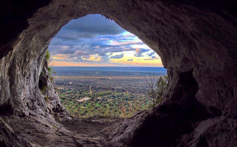 grotta dei millenari ostuni - itinerari di puglia - salentodolcevita