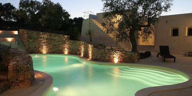 7 reasons to spend a holiday in a trullo or in a pajara.