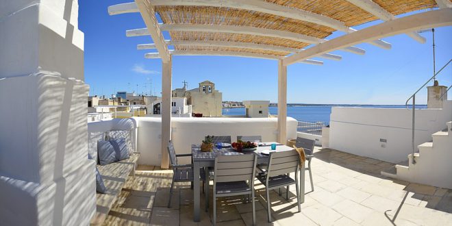 A terrace all for your own, in the most beautiful historical centers of Salento