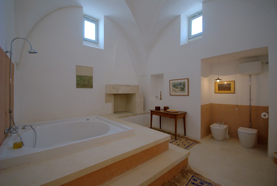 bagno palazzo artes villa nel salento