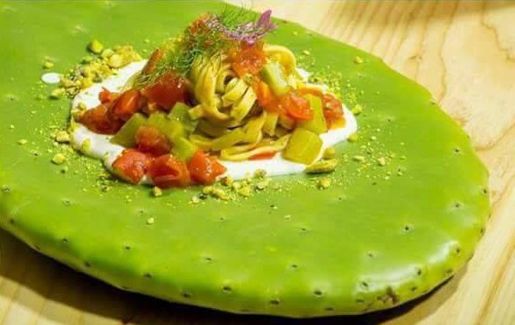 linguine ai frutti e pale di fichi d'india