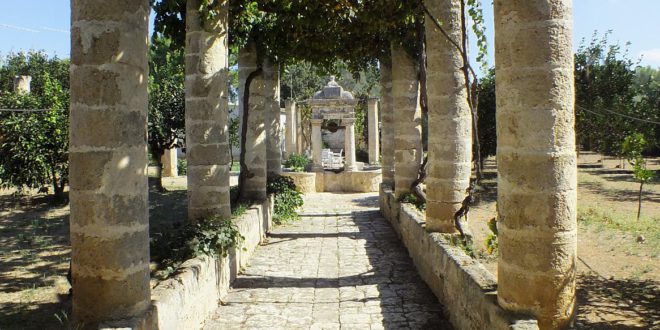 Secret gardens and terraces in the heart of Lecce