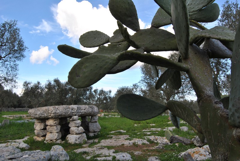 dolmen grecia salentina
