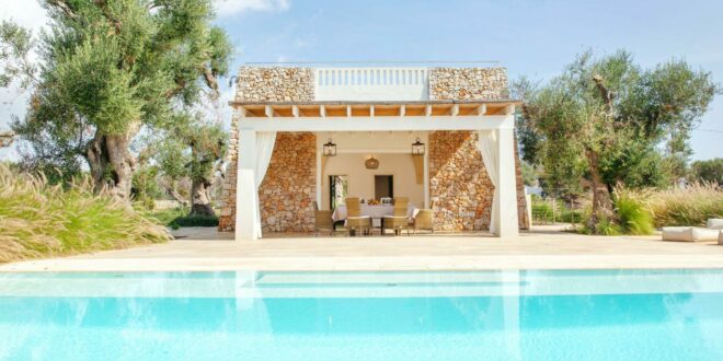 Simplicity and charm in three sea view villas in Santa Maria di Leuca