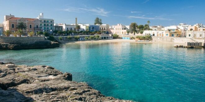 Cosa fare a Santa Maria al Bagno, cittadina di mare del Salento