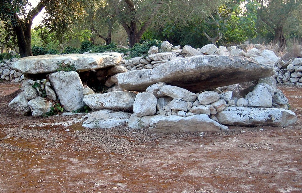 dolmeni famoso a giurdignano 