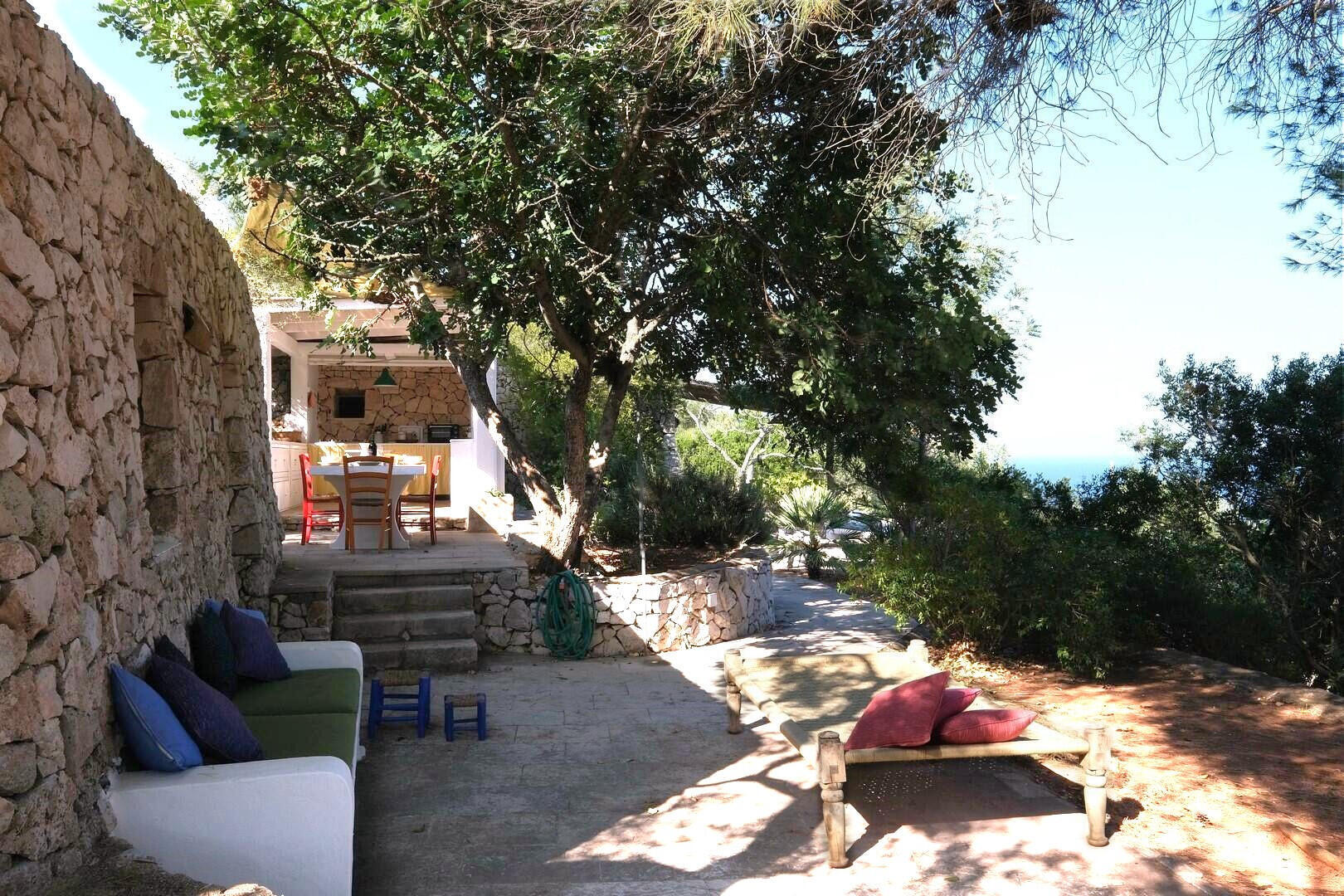 VILLA GRECALE