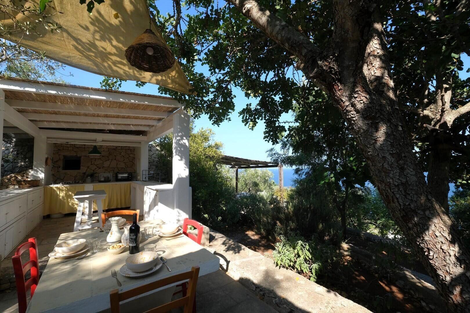 VILLA GRECALE