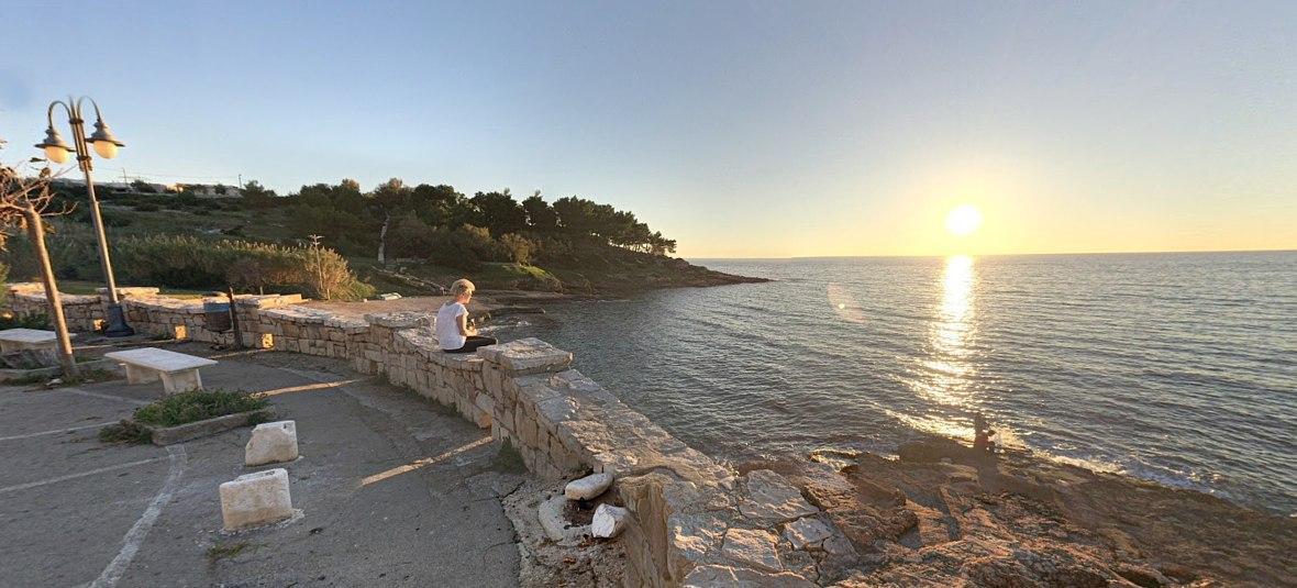 San Gregorio - spiaggia di ciottoli 2,5