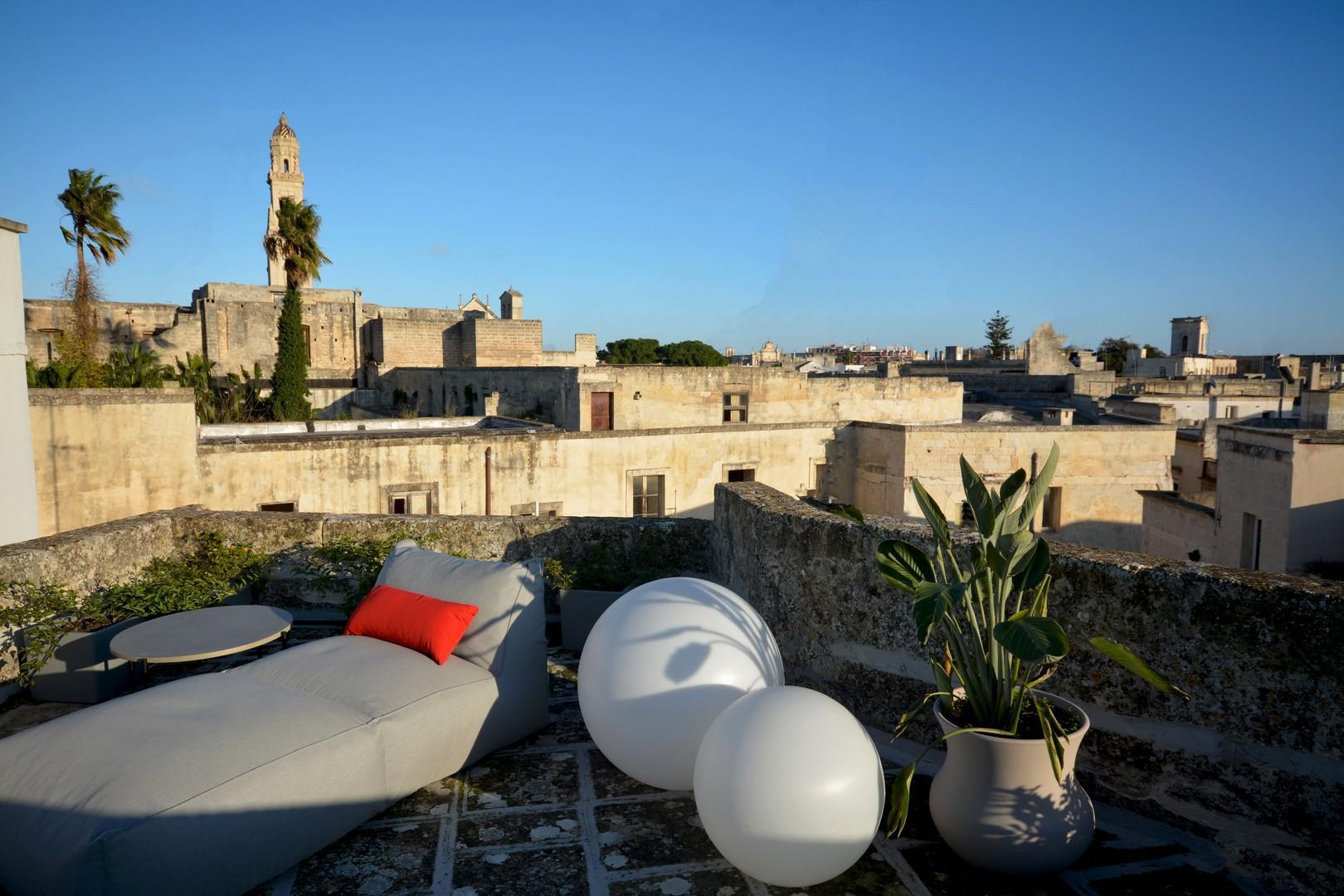 Rooftop - furnished terrace