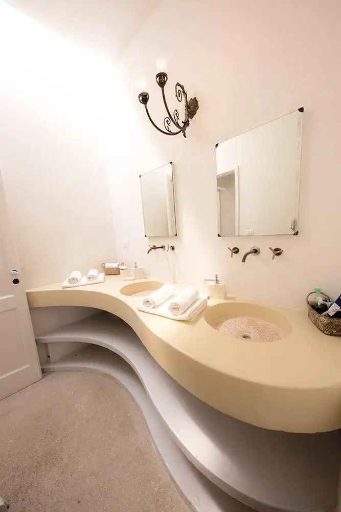 First floor common bathroom