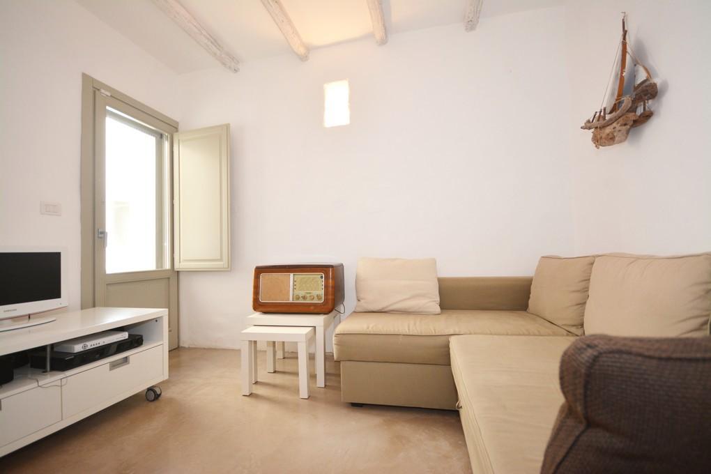 Camera da letto matrimoniale con divano letto