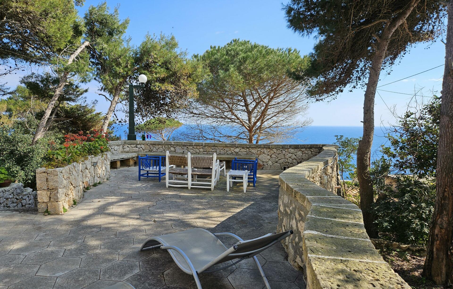 Corpo principale - Terrazza attrezzata vista mare