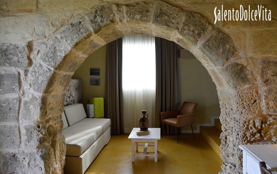 Suite A - Double bedroom
