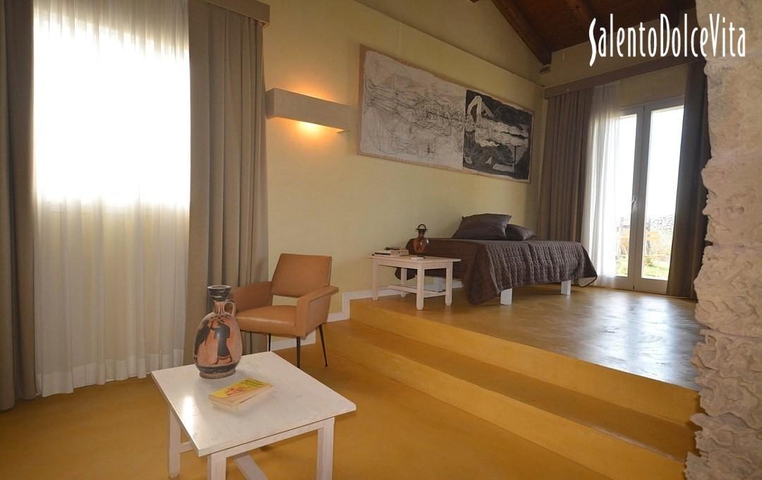 Suite A - Double bedroom