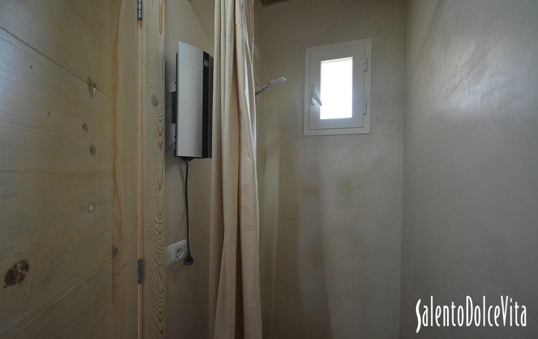 Suite C - Double bedroom - Bathroom