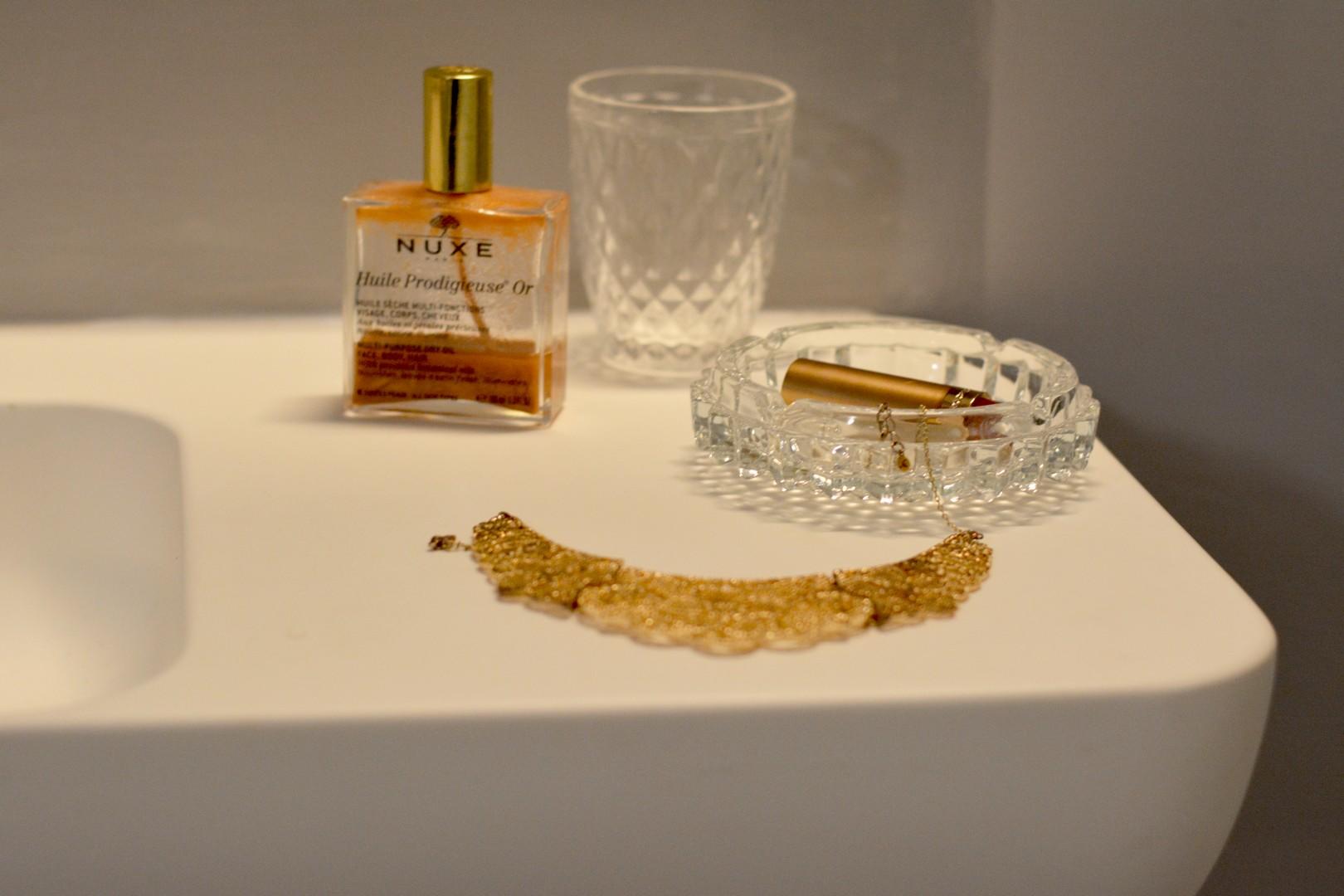 Primo piano - camera matrimoniale A - Bagno con vasca - particolare