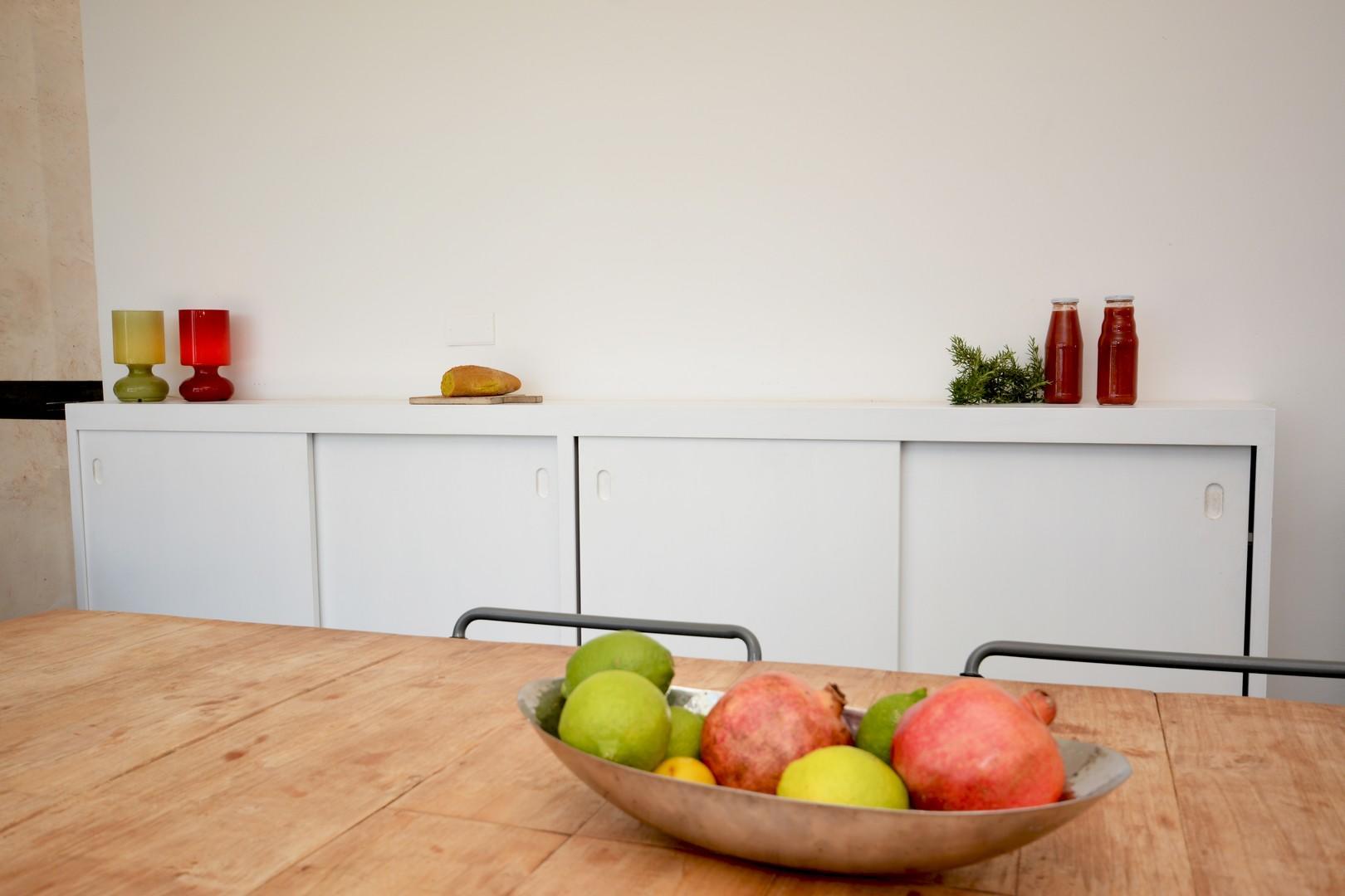 Salle à manger avec coin cuicine