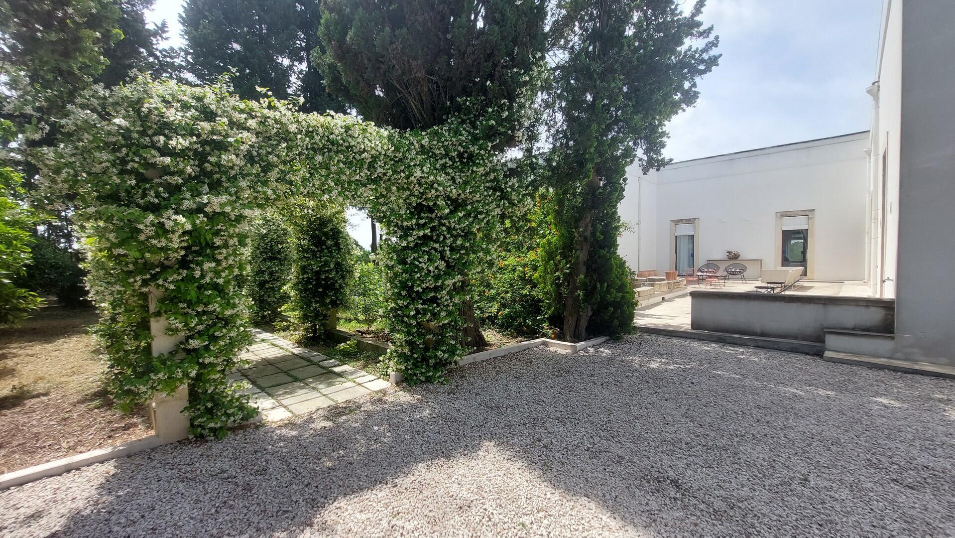 VILLA ARTESIA
