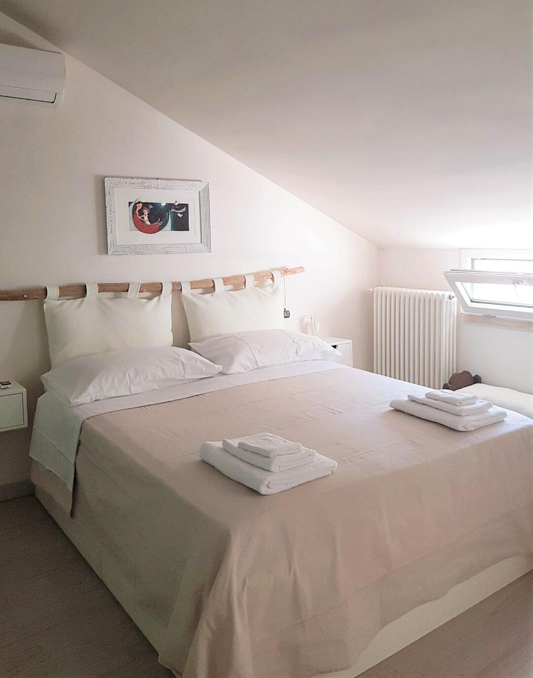 Camera matrimoniale 2° piano