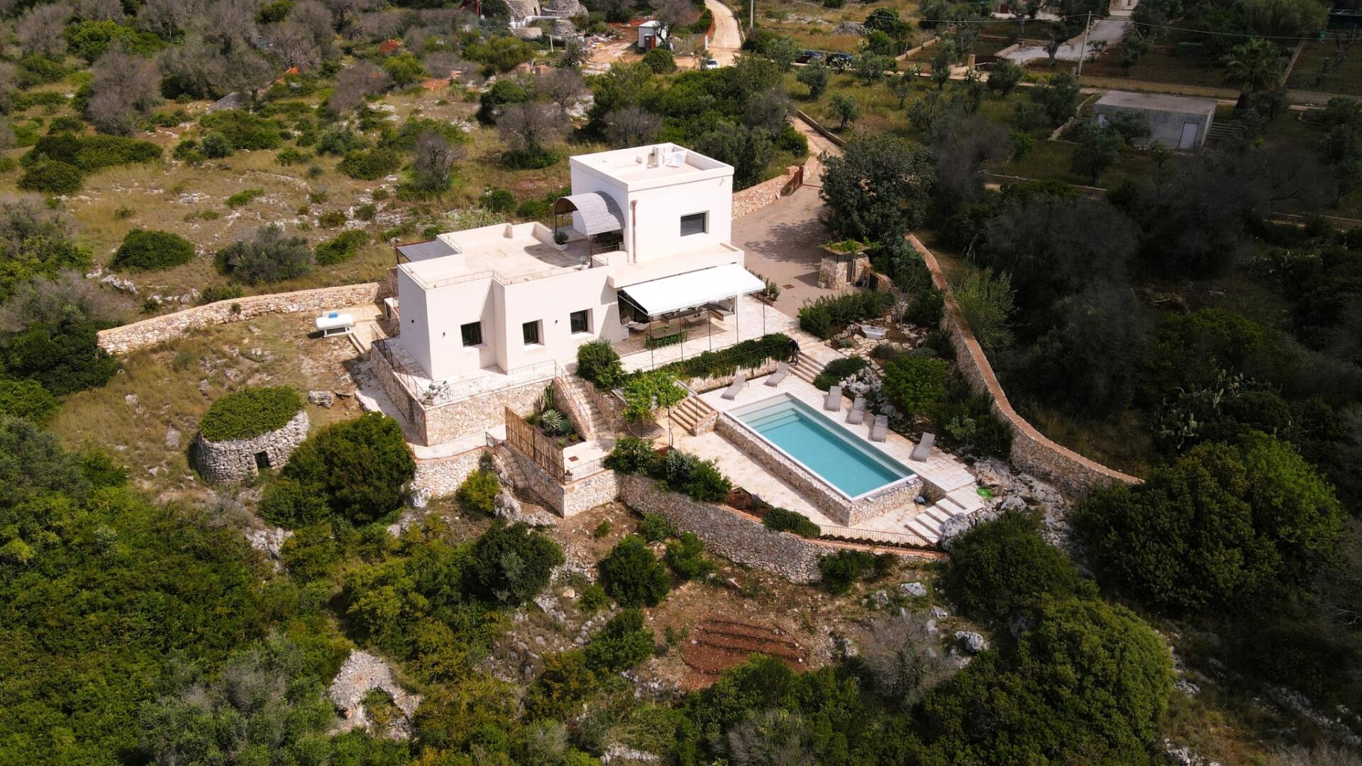 villa_swimming_pool_aerial_view_south_of_italy_salento_puglia (1)