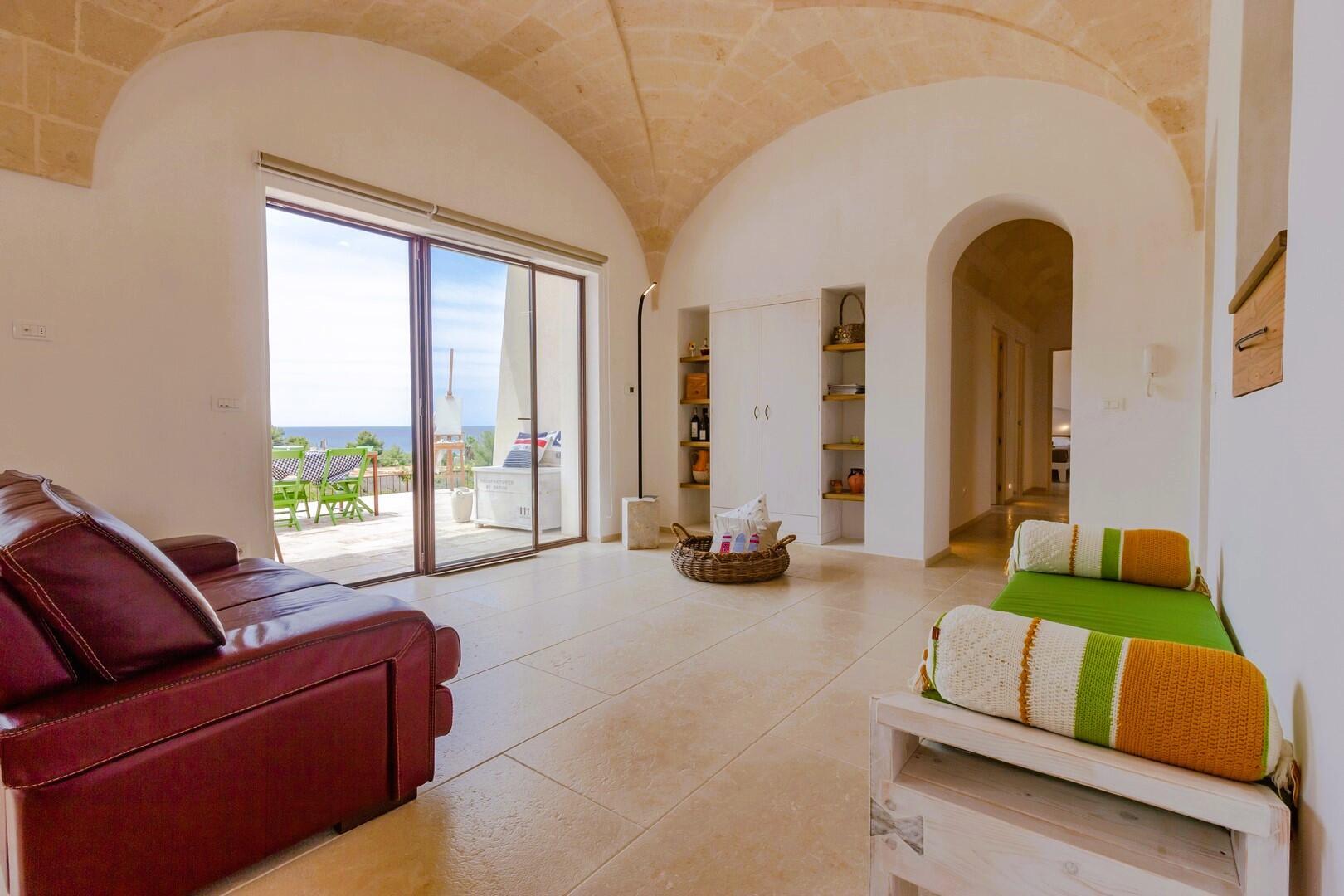 villa_with_pool_for_rent_sea_view_luxury_rental_south_of_italy_salento_puglia (18)