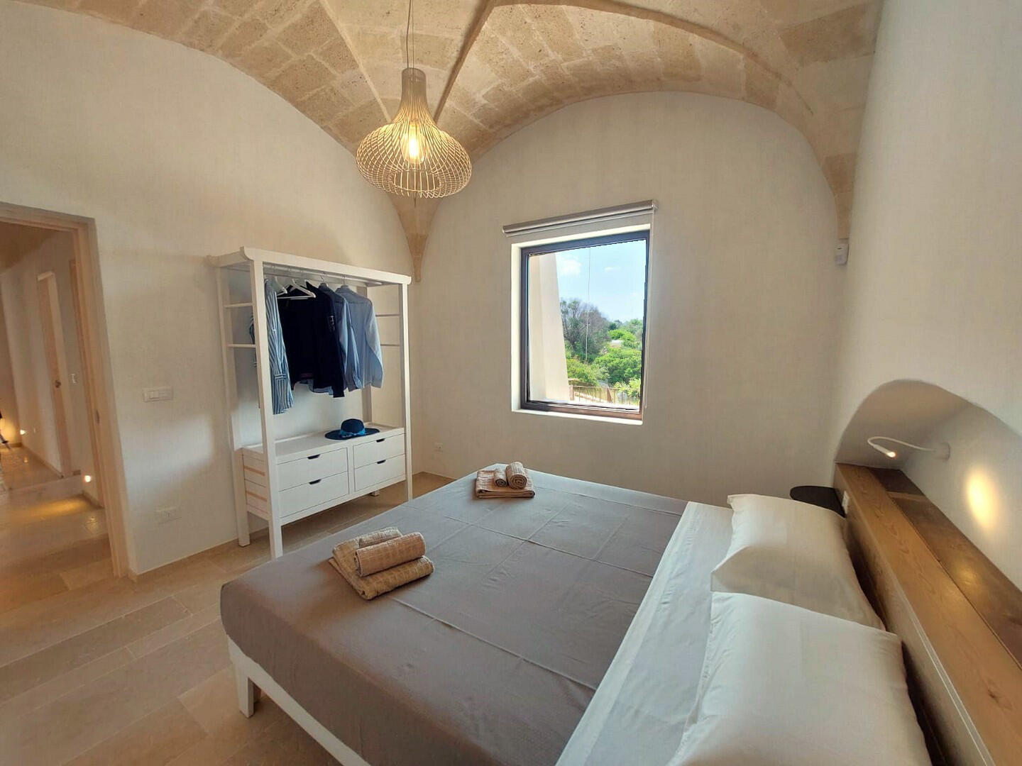 villa_with_pool_for_rent_sea_view_luxury_rental_south_of_italy_salento_puglia (21)