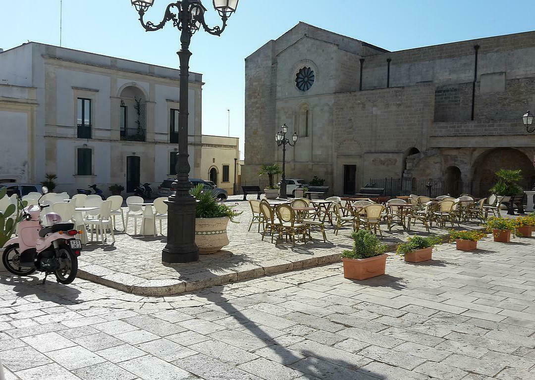 Castro Piazza principale del centro storico