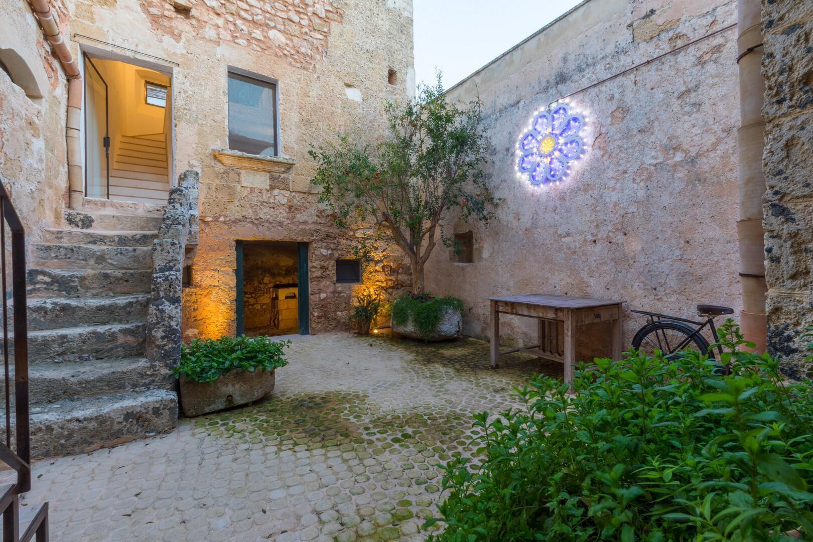 LE CORTI DI BISANZIO