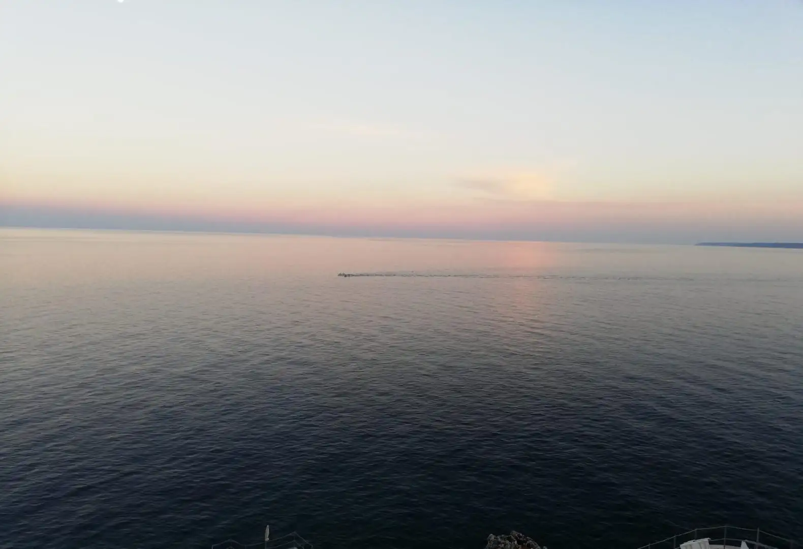 Porticato attrezzato vista mare