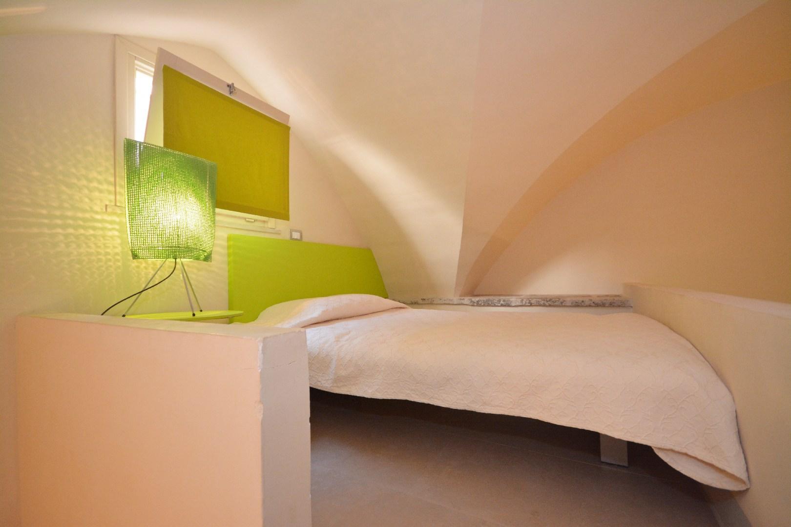 Suite Sales & Veranda Soggiorno -  soppalco con letto ad 1 piazza e mezza