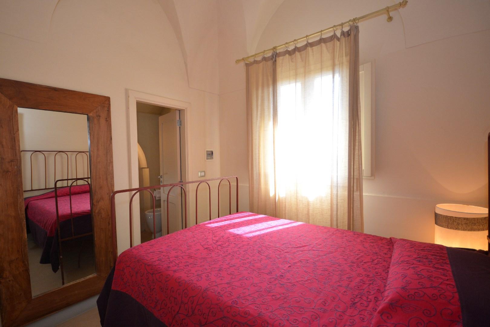 Suite Volte & Ventagli, 1° floor- Queen size bedroom C