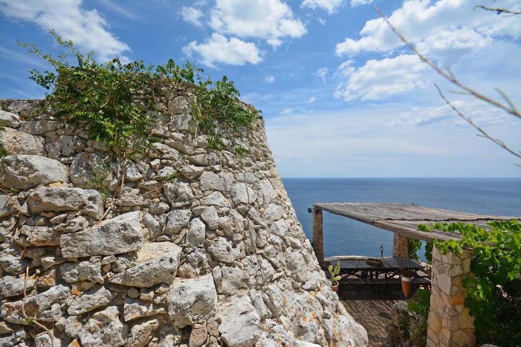 Garten mit Blick auf den Trullo