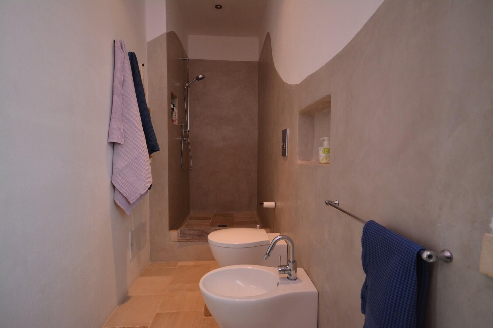 salle de bain - Premier étage- Chambre double A