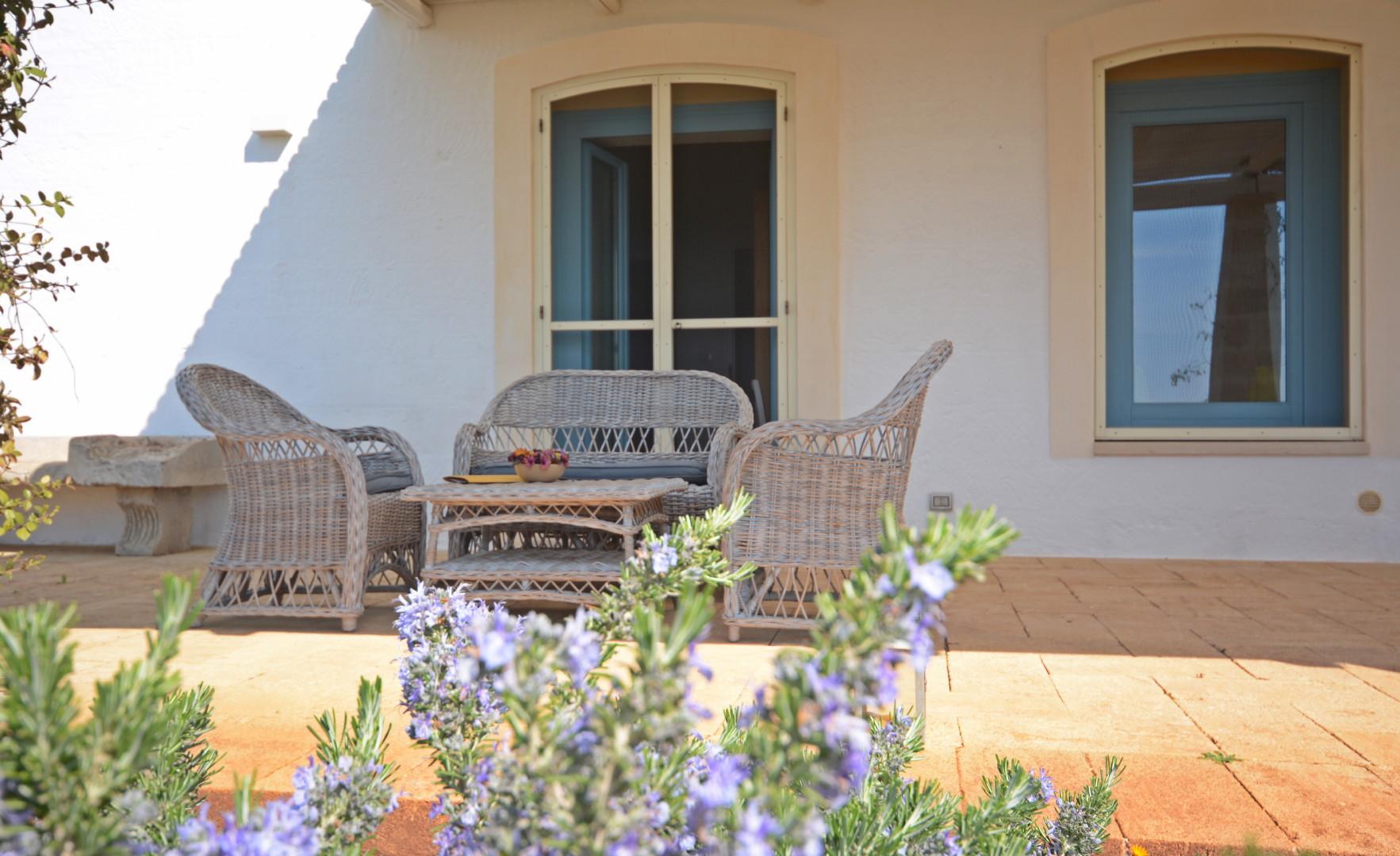 Terrasse meublée avec vue sur la mer