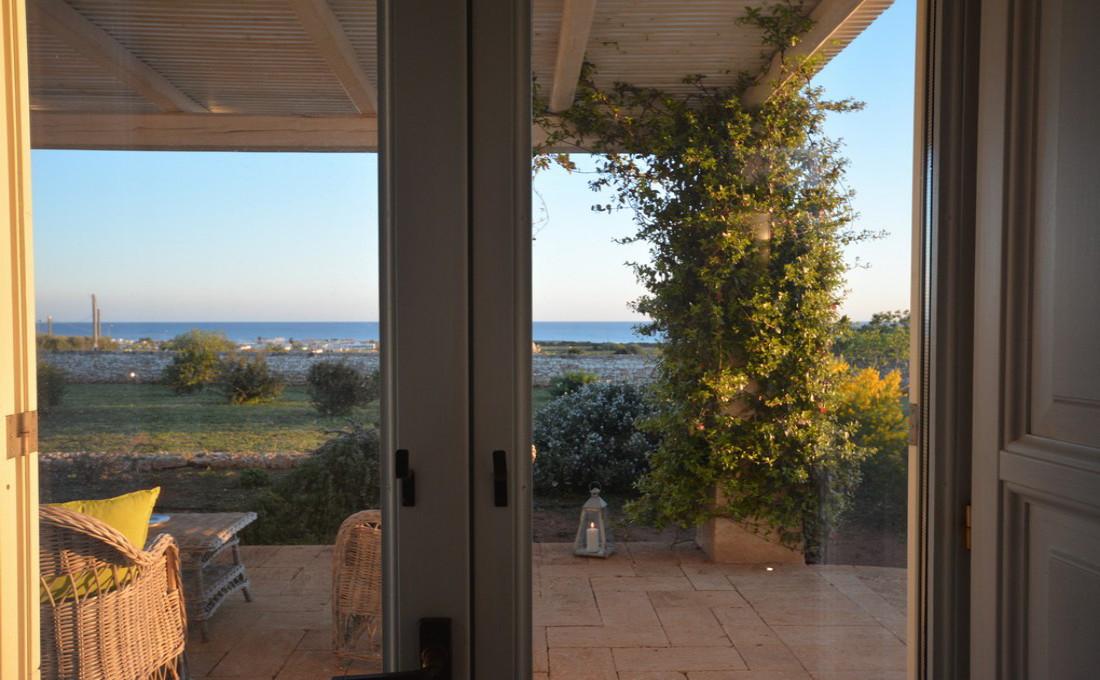 Pergola attrezzata vista mare