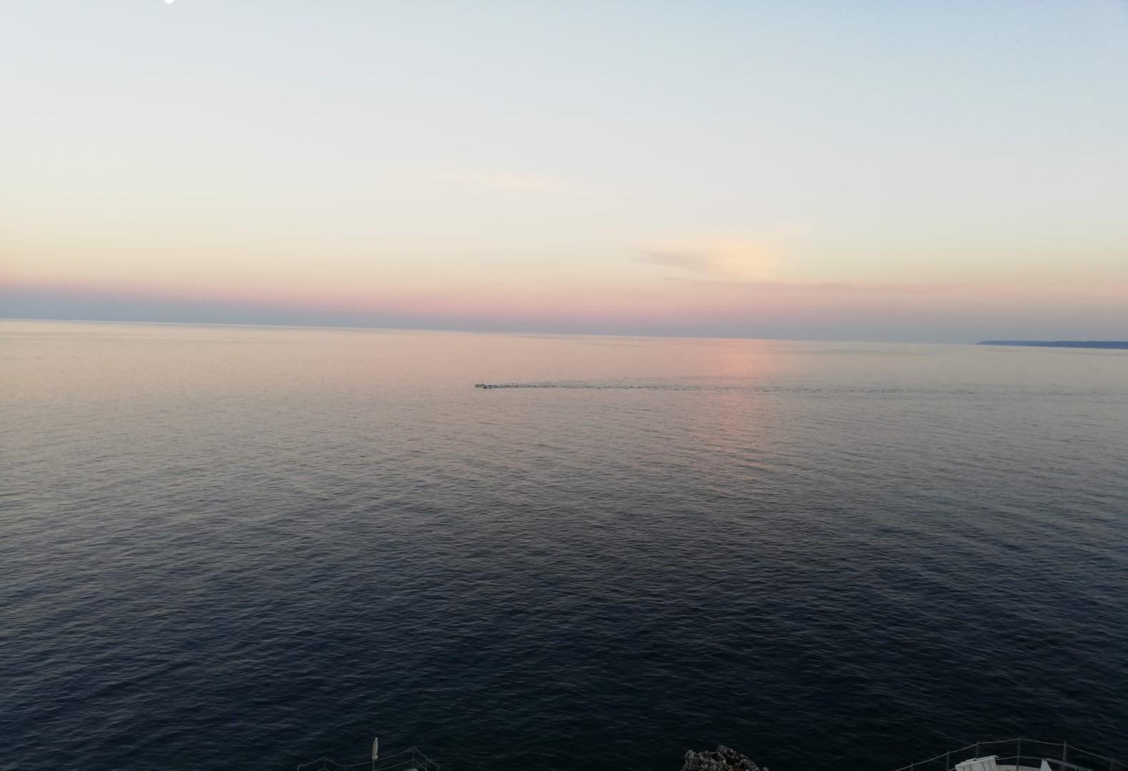 Porche équipé avec vue mer