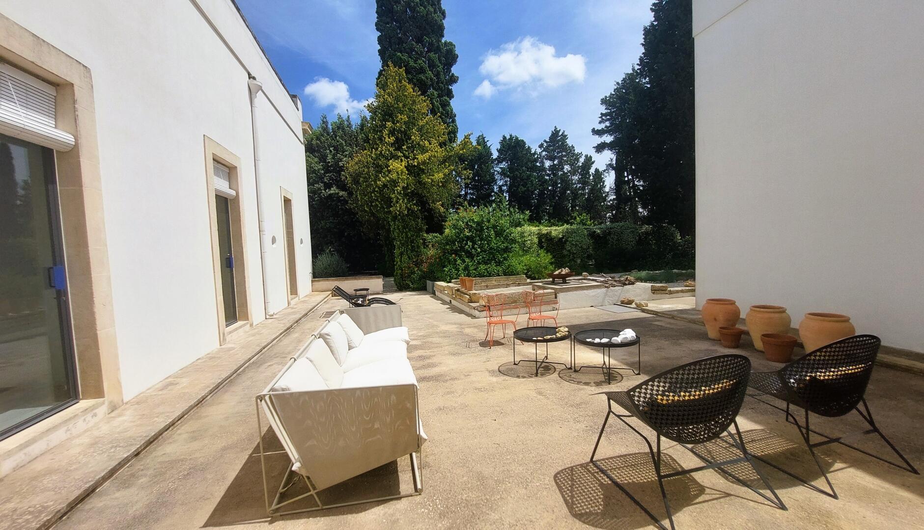 VILLA ARTESIA