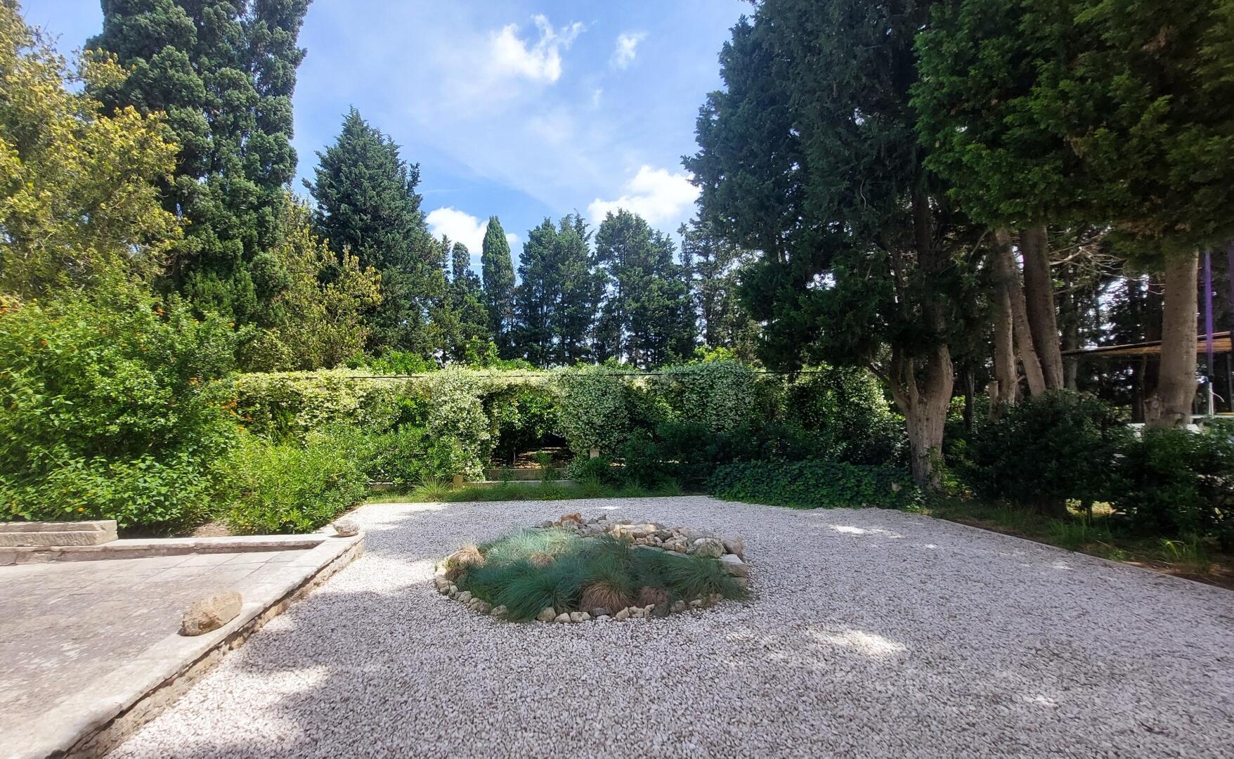 Chambre principale - baignoire - vue jardin