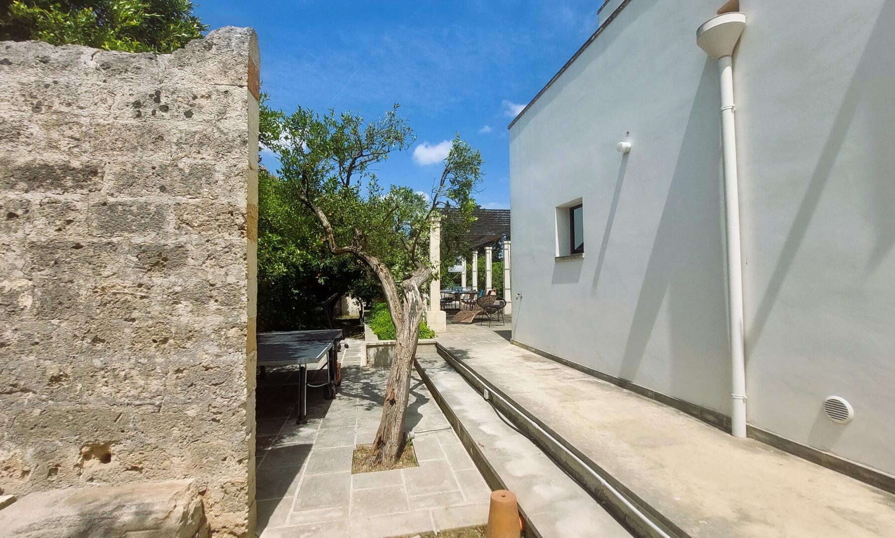 VILLA ARTESIA