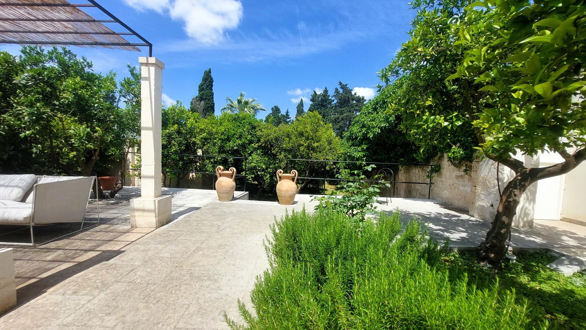 VILLA ARTESIA