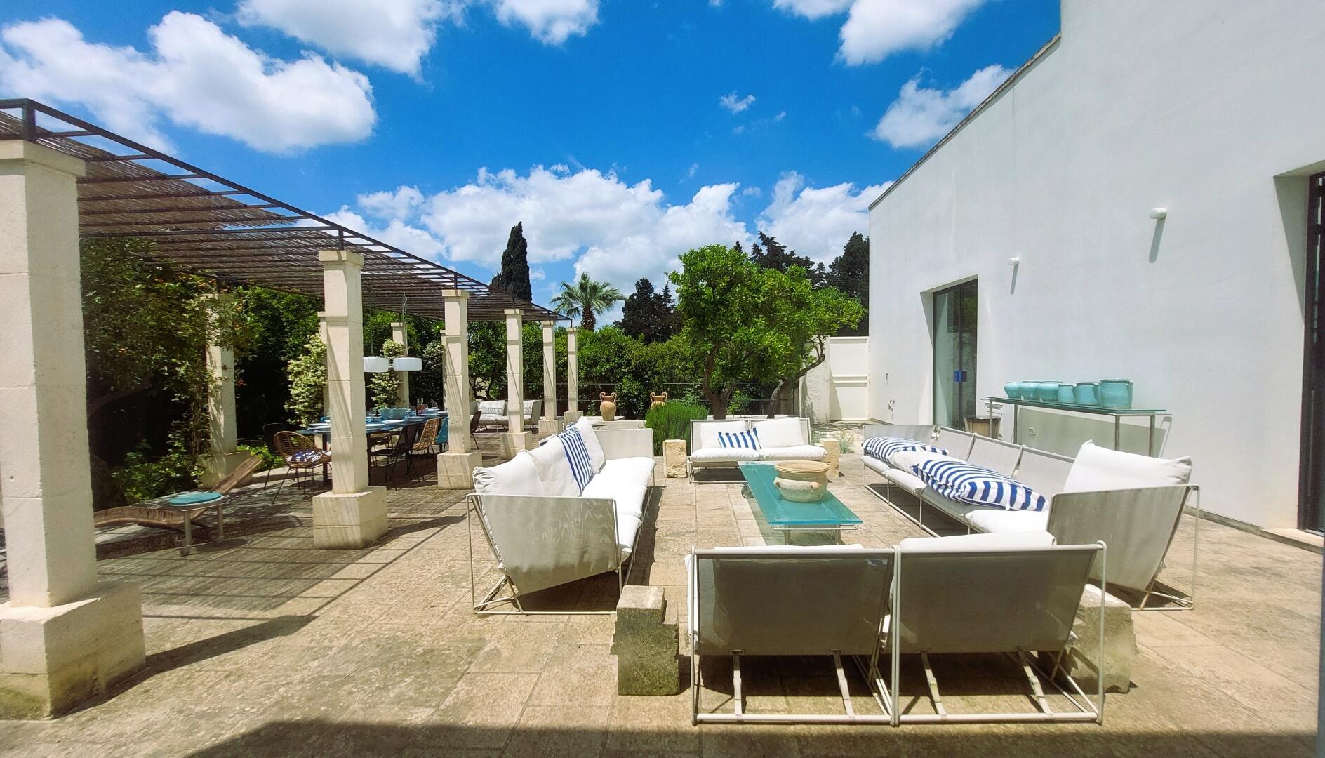 VILLA ARTESIA