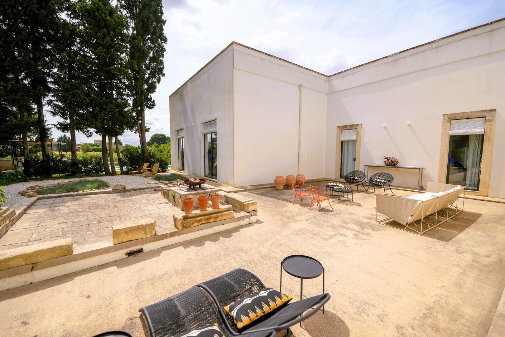 VILLA ARTESIA