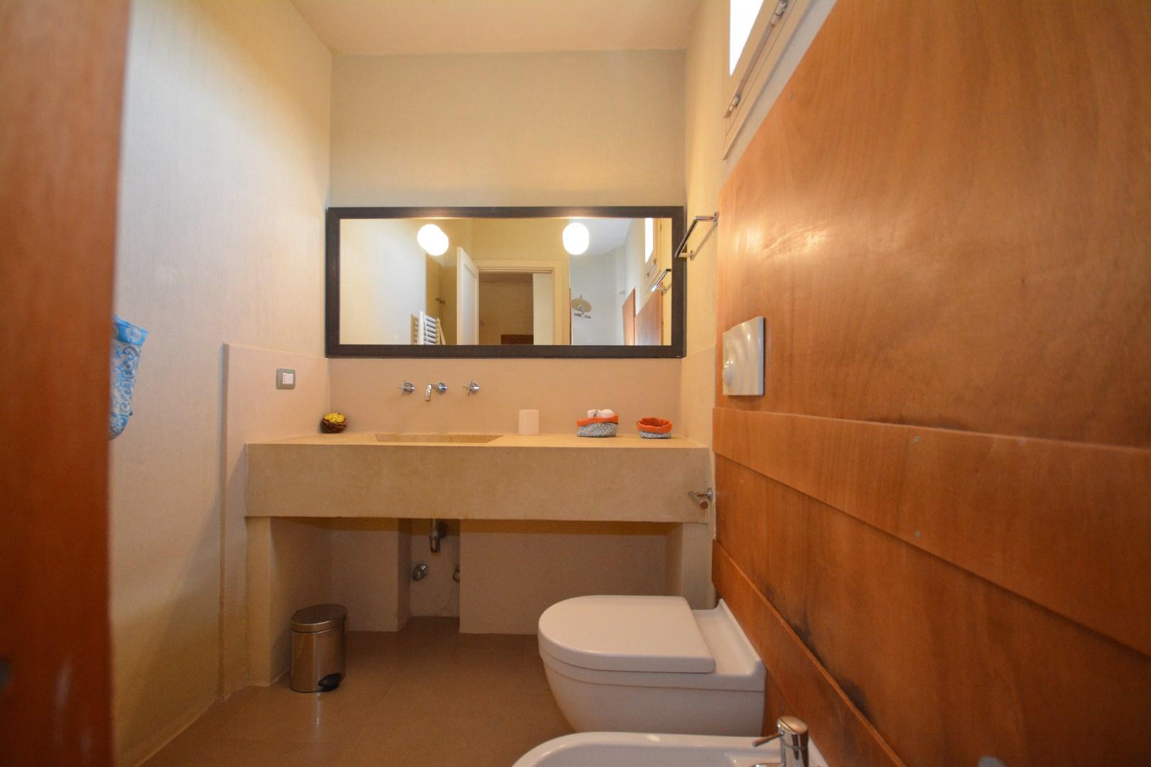 Guest House B - Suite Angoli Paralleli chambre double A salle de bain
