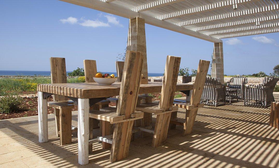 Terrasse meublée avec vue sur la mer