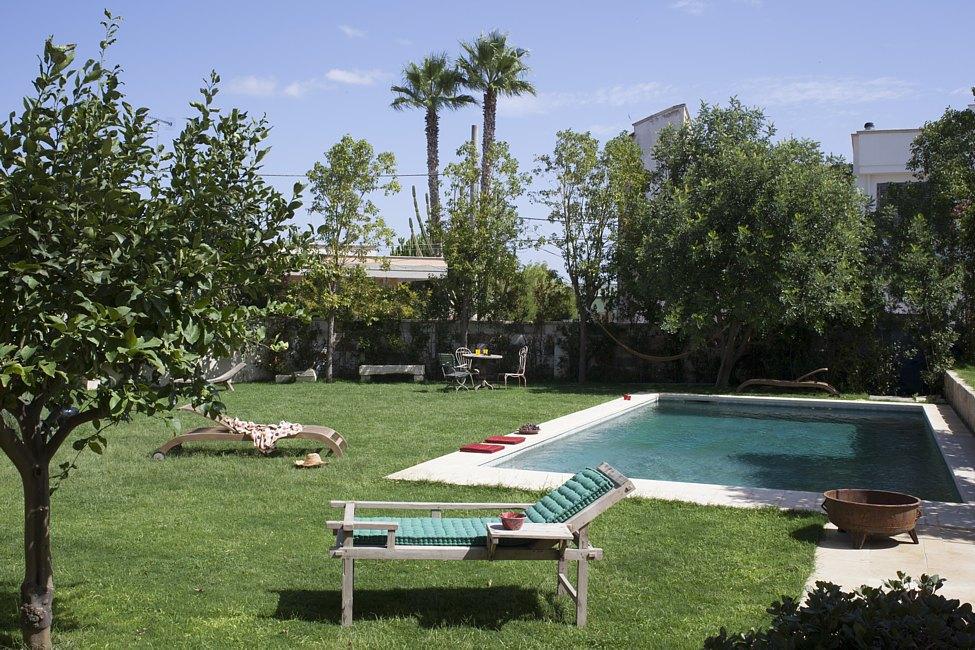 Garden swimming pool