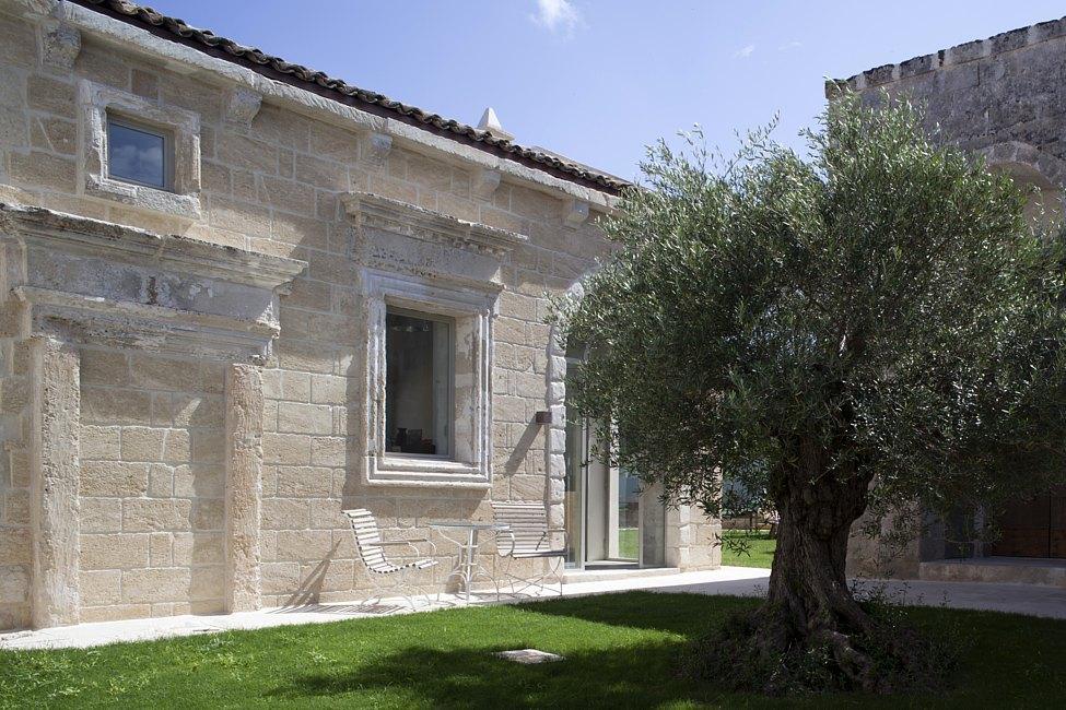 Courtyard main entrance