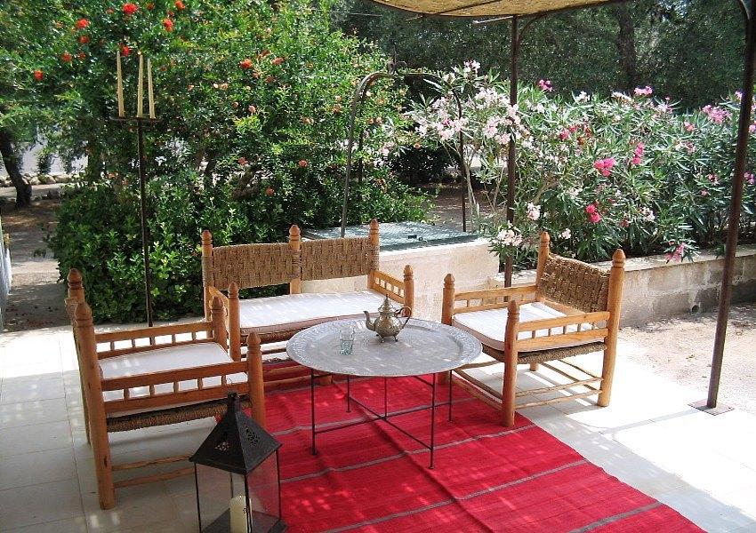 Furnished pergola