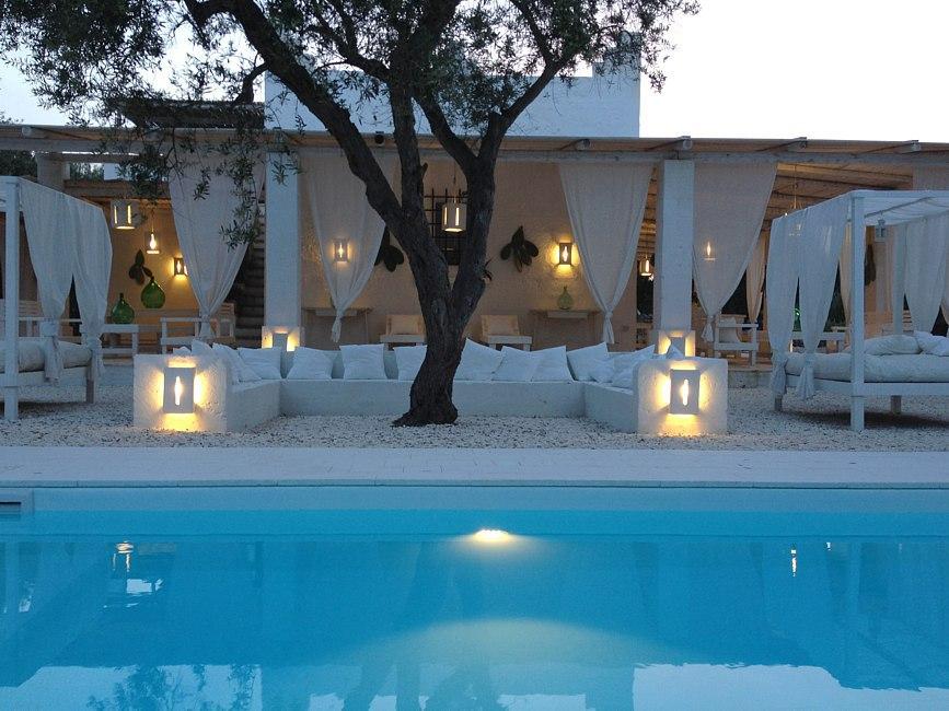 Piscina - angolo sofà