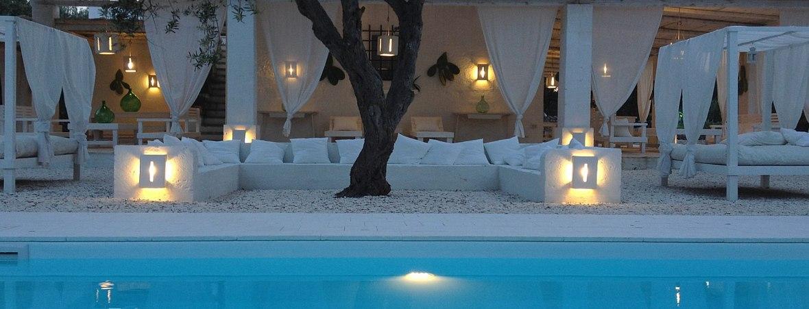 Piscina - angolo sofà
